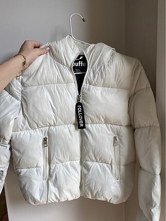 Bershka şişme beyaz mont