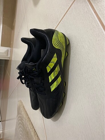 Adidas krampon