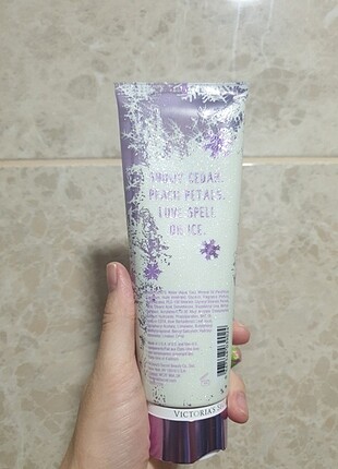 Victoria secret vücut kremi 