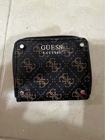 Guess cüzdan
