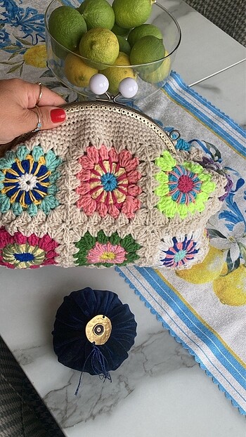 Motif burs canta