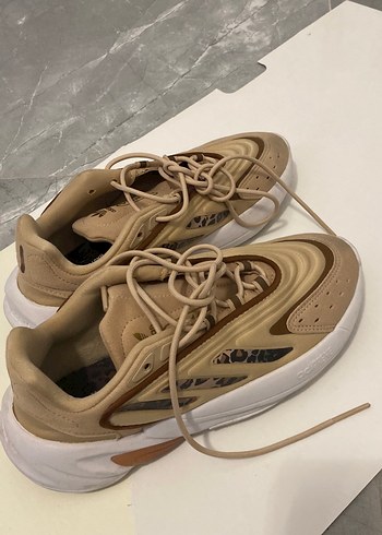 Adidas spor ayakkabı