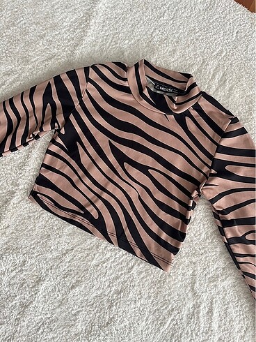 Zebra desen bej siyah crop