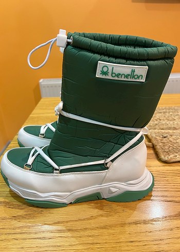 Benetton Yesil Kadin Kar Bot
