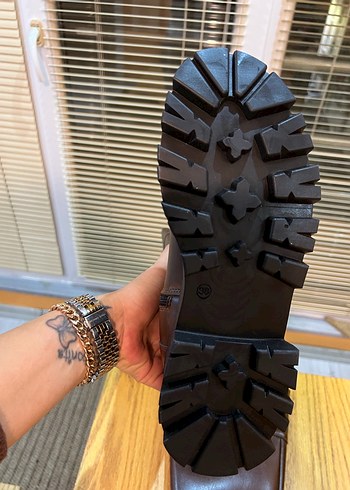 Fabrika Kahverengi Deri Tokalı Dizüstü Kadın Botu - Görsel 2