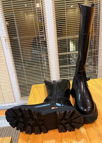 Fabrika Kadın Siyah Deri Diz Boyu Tokalı Bot - Görsel 3