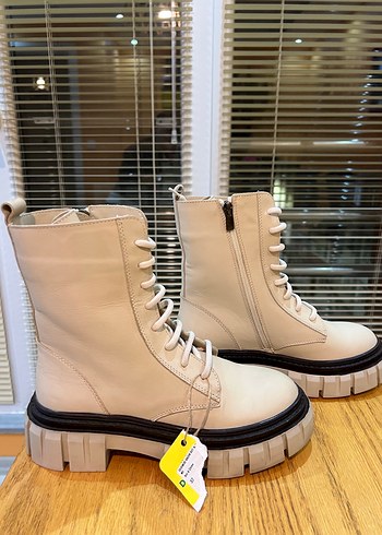 Derimod ekru Kadın Bot - Görsel 2