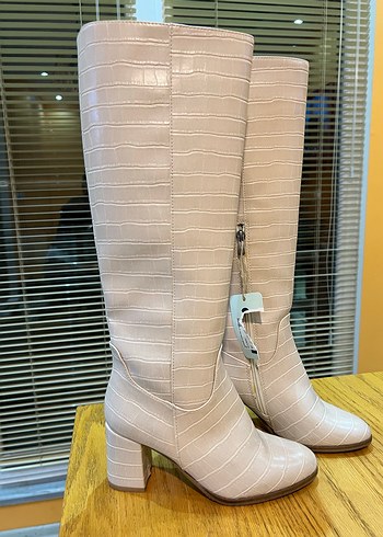 Derimod Bej Deri Yılan Desenli çizme - Görsel 2