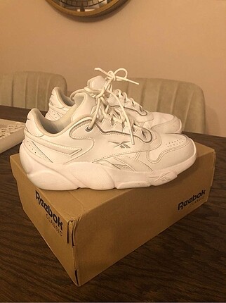 Reebok Sneaker