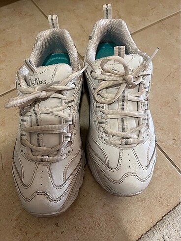 37 Beden Skechers D?lites