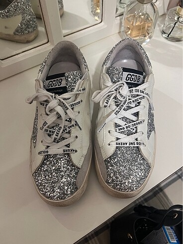 Golden Goose Delux