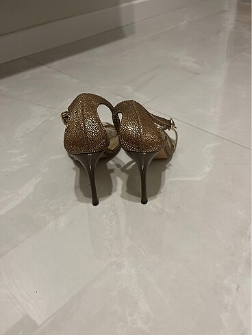38 Beden Gold pırıltılı abiye sandalet