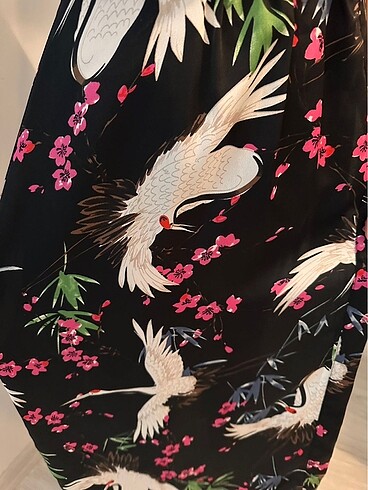 Saten kuş desenli Elbise - Görsel 5
