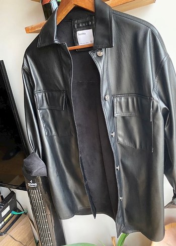 Bershka Düğmeli Siyah Deri Kadın Ceket - Görsel 5