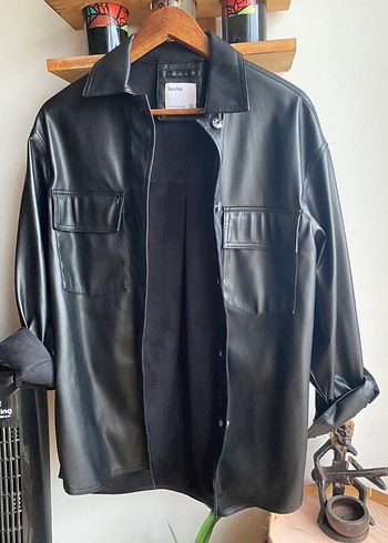 Bershka Düğmeli Siyah Deri Kadın Ceket - Görsel 2