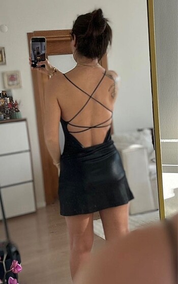 xs Beden Bershka elbise