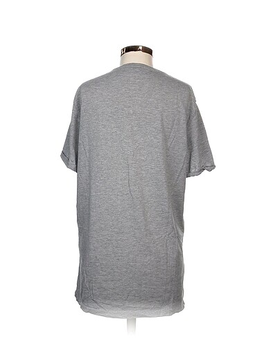 xl Beden Bershka T-shirt %70 İndirimli.