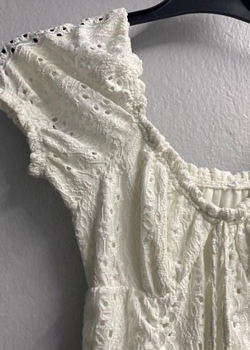 Trendyol & Milla Dantel Detaylı Beyaz Mini Elbise