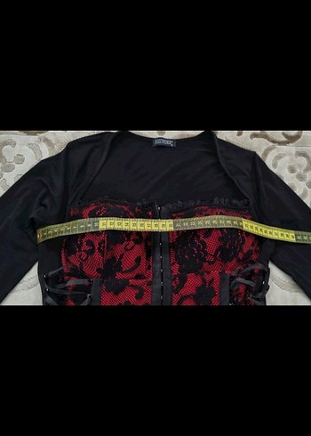 Dantel detaylı lace up gotik bluz - Görsel 3