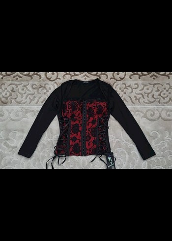 Dantel detaylı lace up gotik bluz - Görsel 2