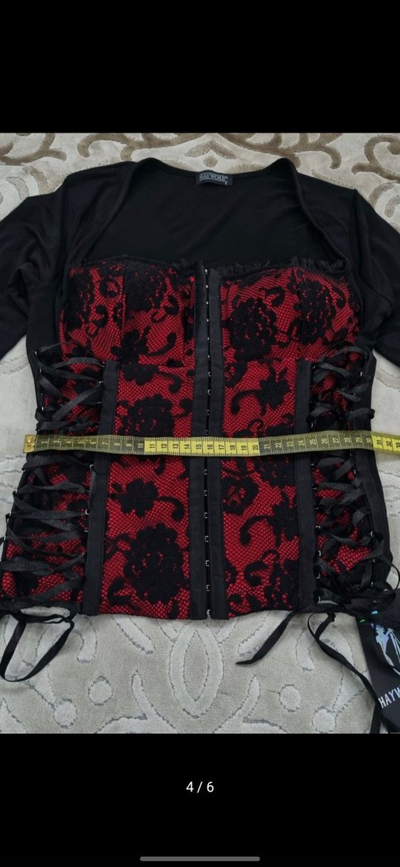 Dantel detaylı lace up gotik bluz - Görsel 4