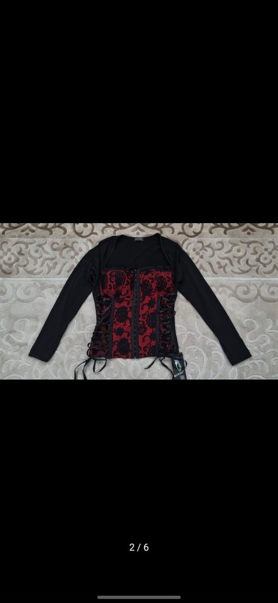 Dantel detaylı lace up gotik bluz - Görsel 2