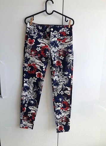 ZARA ÇİÇEK DESENLİ JEAN PANTOLON