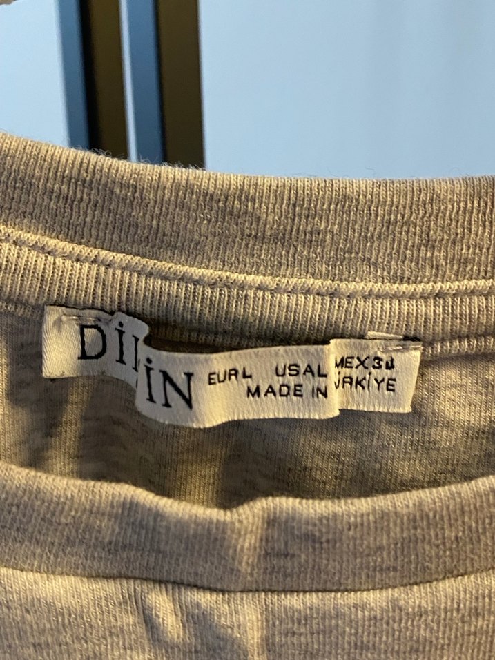 Gri Dilvin Crop - Görsel 2