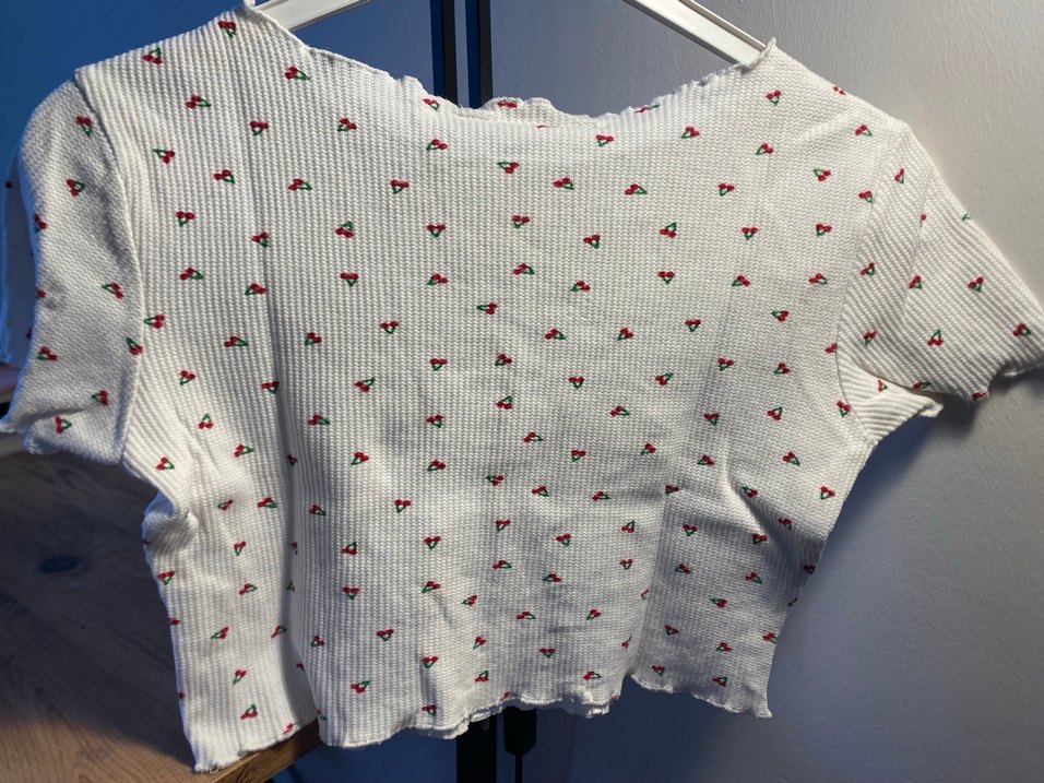 Beyaz Mini Çiçekli Kısa Kollu Kadın Crop Tişört - Görsel 4