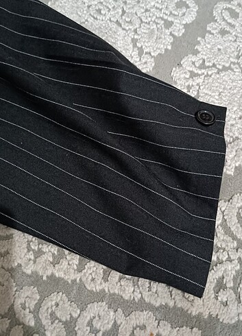 Diğer Çizgili paçaları düğmeli pantolon