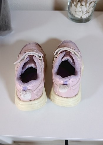 Kızlar için Pembe Bağcıksız Spor Ayakkabı - Görsel 2