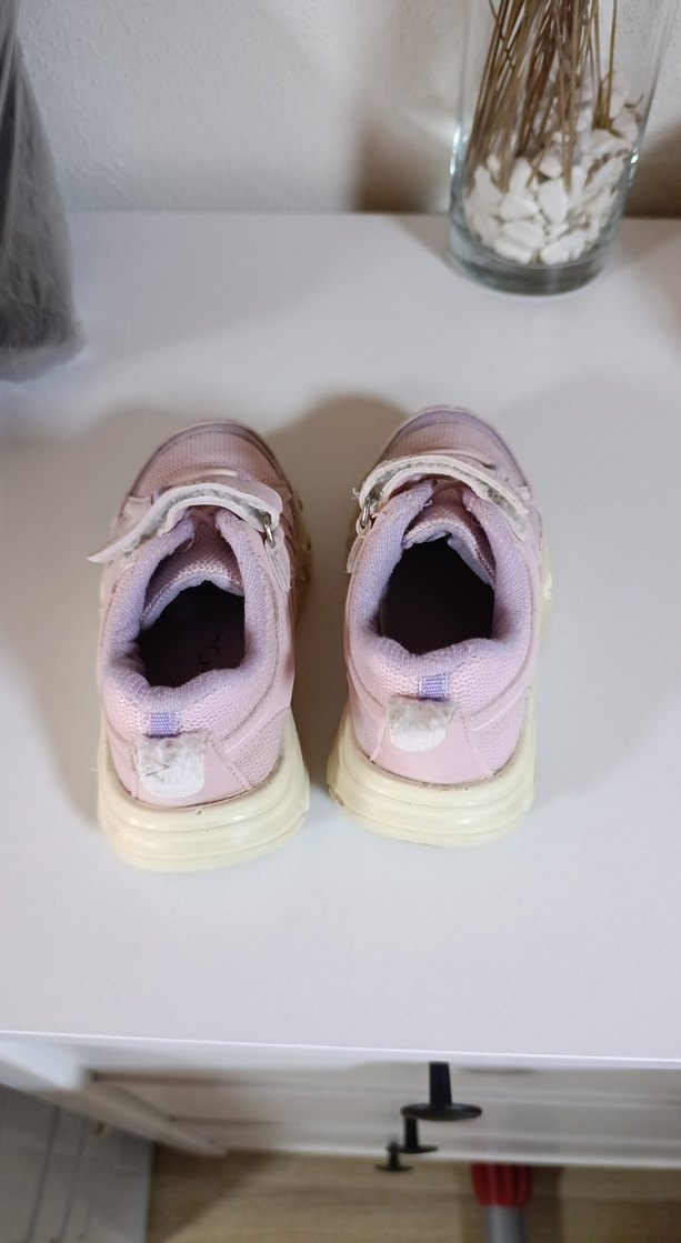 Kızlar için Pembe Bağcıksız Spor Ayakkabı - Görsel 2