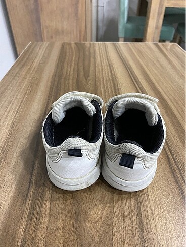 25 Beden Adidas çocuk spor ayakkabı
