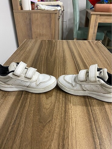25 Beden beyaz Renk Adidas çocuk spor ayakkabı
