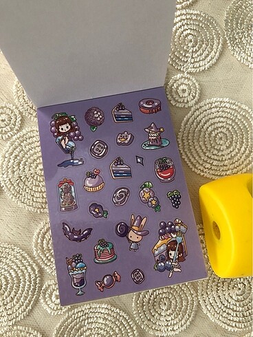 Sticker defteri ve hello kitty kalemtraş - Görsel 4