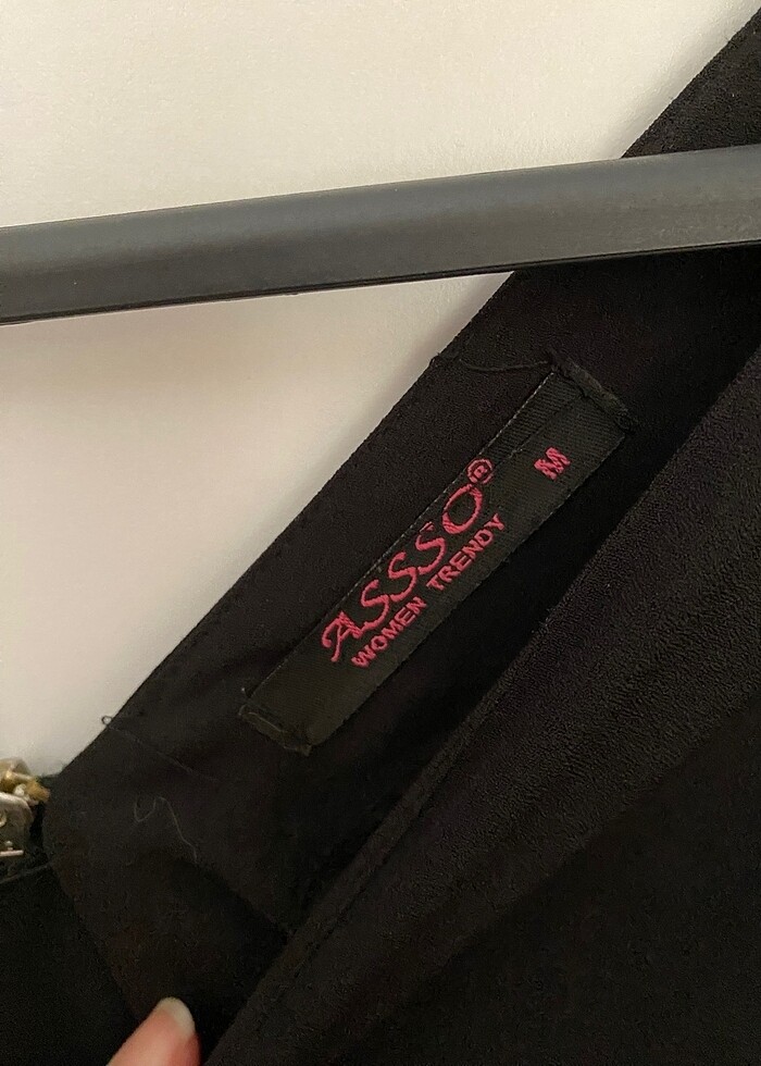 Kurtarıcı Siyah Elbise - Görsel 3