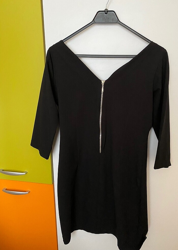 Kurtarıcı Siyah Elbise - Görsel 2