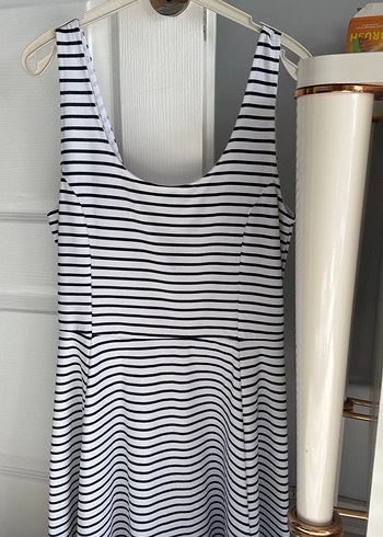 Çizgili, Pilili, Midi Boy Kolsuz Elbise - Görsel 2