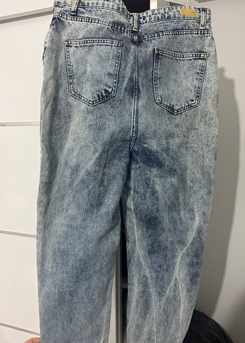 Kadın Gri Bol Kesim Yırtık Denim Pantolon - Görsel 2