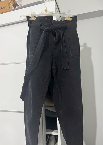 Kadın Siyah Kemerli Bol Kesim Midi Kot Pantolon - Görsel 2