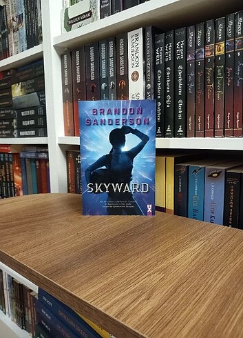 Skyward - Brandon Sanderson