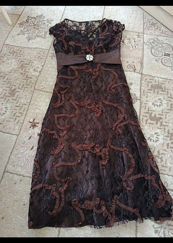 Kahverengi Dantel Detaylı Kısa Elbise - Görsel 2