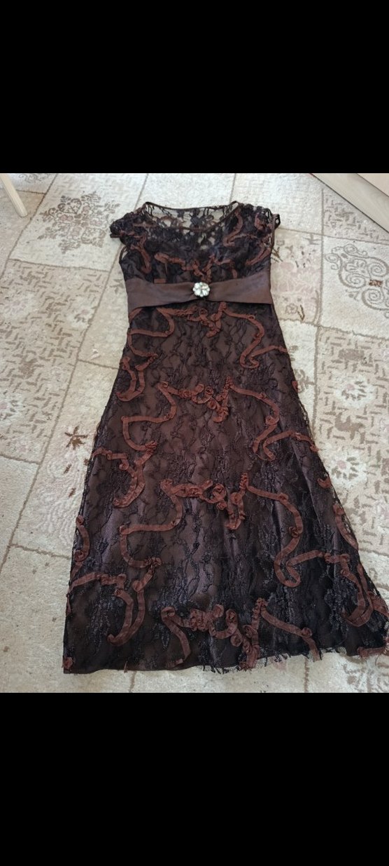 Kahverengi Dantel Detaylı Kısa Elbise - Görsel 2