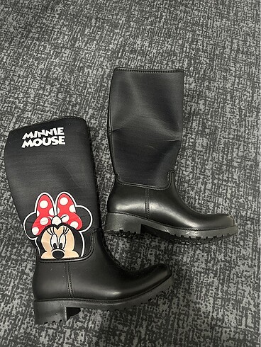 39 Beden Mickey mouse siyah yağmur çizmesi