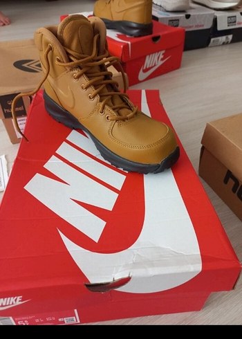 38 Beden Nike bot