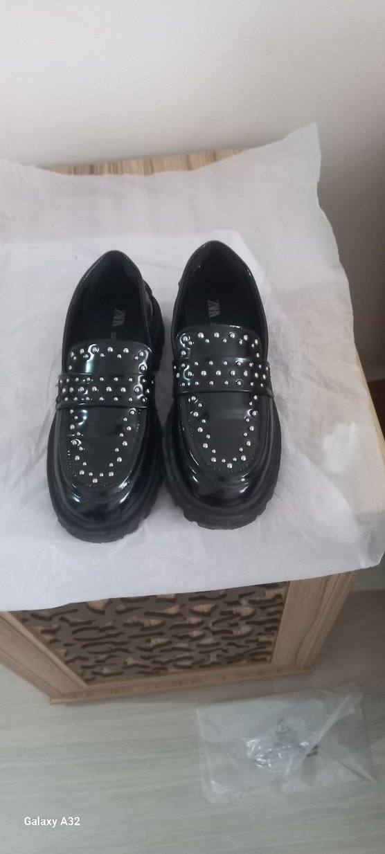 Zara zımbalı loafer - Görsel 2