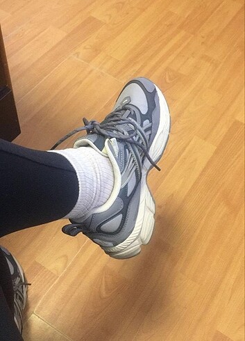 39 Beden gri Renk Asics spor ayakkabı