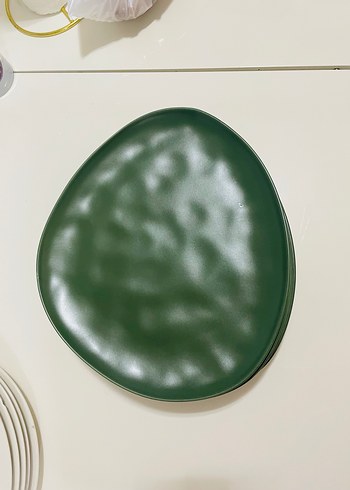 Modern Yeşil Organik Tasarımlı Tabaklar - Görsel 4
