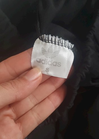 Adidas Siyah Rahat Kesim Şort - Görsel 5