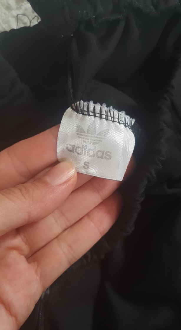 Adidas Siyah Rahat Kesim Şort - Görsel 5